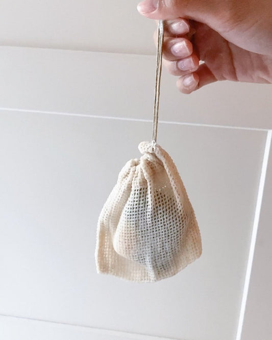 Low-waste bath essentials for travel